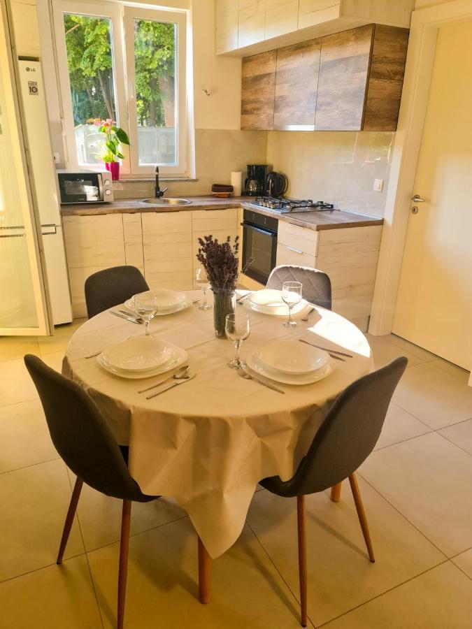 Leon Apartment Сен Екстериор снимка