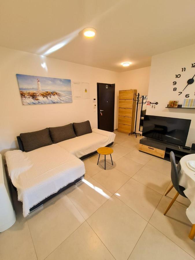 Leon Apartment Сен Екстериор снимка